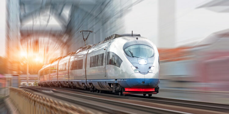 Torowisko do Centralnego Portu Komunikacyjnego. Mieszkańcy Dąbrowy Górniczej wyrażają sprzeciw